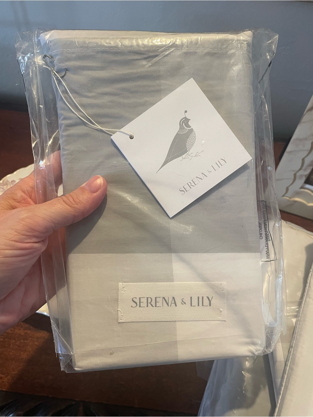 NEW!   Serena & Lily fog color Pillowcase Set - king size